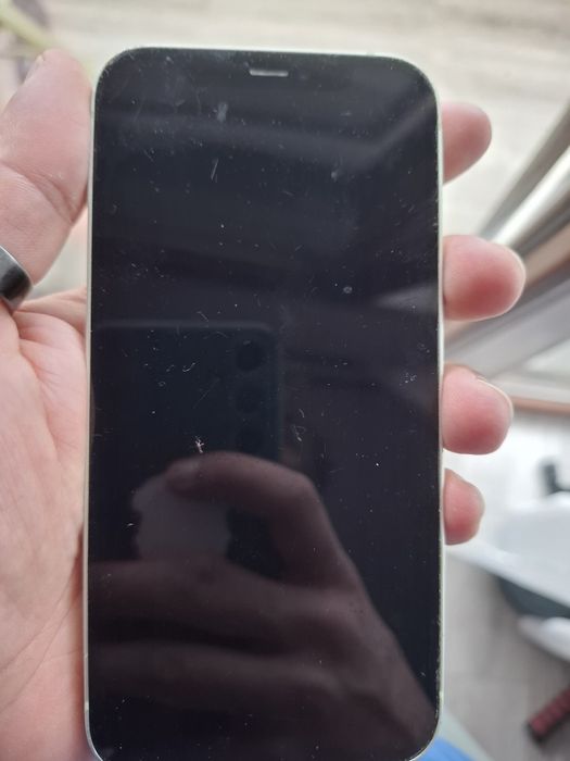 Iphone 12 64 gb baterie 76%