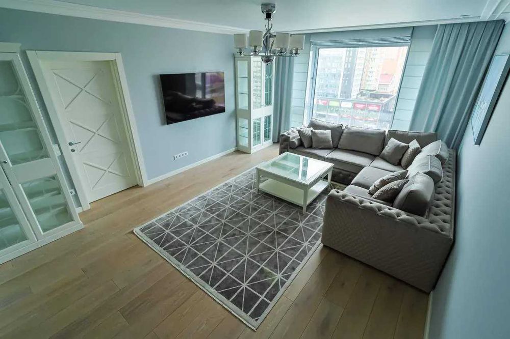 Дава се под наем Двустаен апартамент в София, Център - 56 кв.м за 433.5 € - Снимка #3