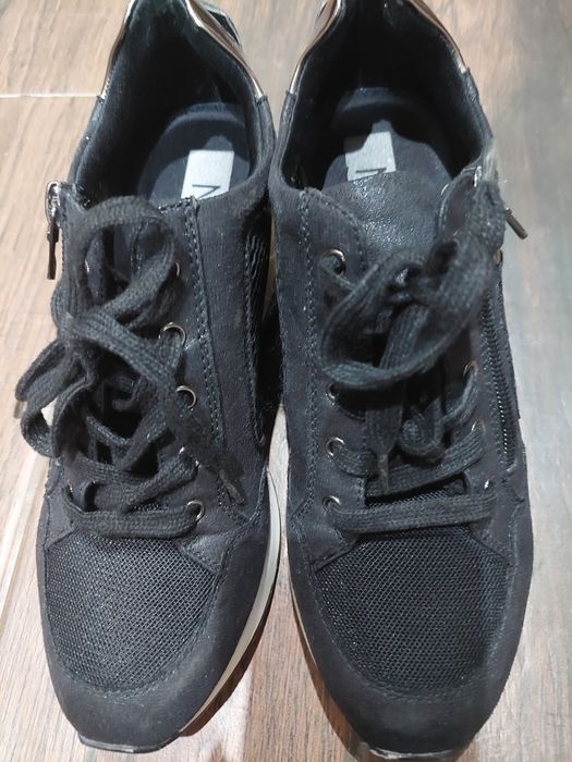 Дамски  спортни обувки