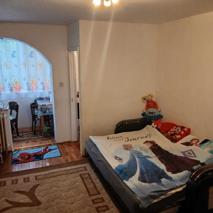 Proprietar ,vand garsonieta30 mp,comfort 1,et 2 din 4,Manastur str Parang nr 13,mobilata si utilata pret 89 000 €