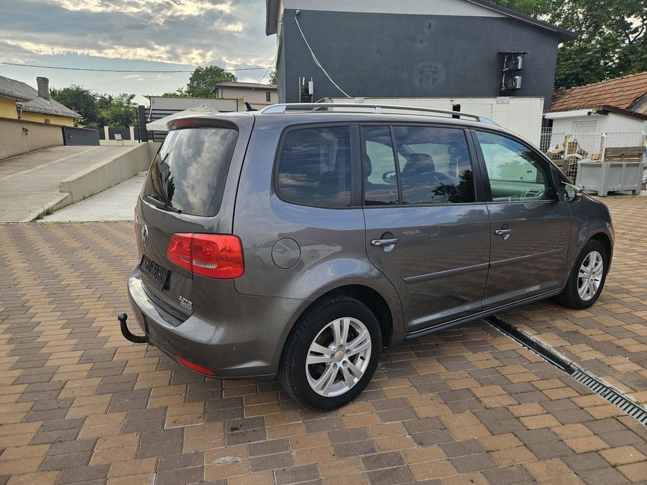 Vw Touran 2011 ~2.0d 140 Cp /7 Locuri/klima/Senzori 360°/Park Assist/