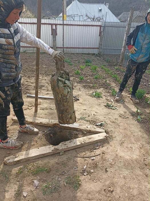 Execut foraje puturi de mica si mare adancime