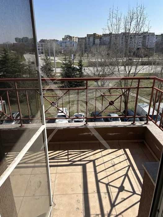 Двустаен апартамент в Тракия!