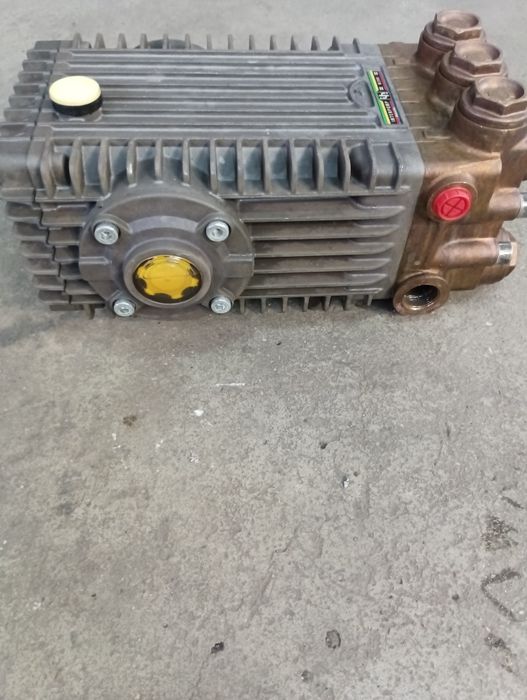 Помпа Interpump W2141 . 41 литра в минута