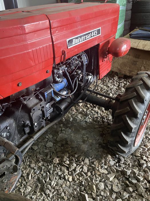 Tractor universal 445 cu carte rar