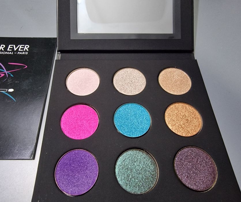 Палетка теней Make Up Forever Shadows 2