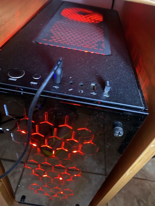 PC Gaming i7+RTX 2060/16 GB RAM/SSD- ruleaza orice joc