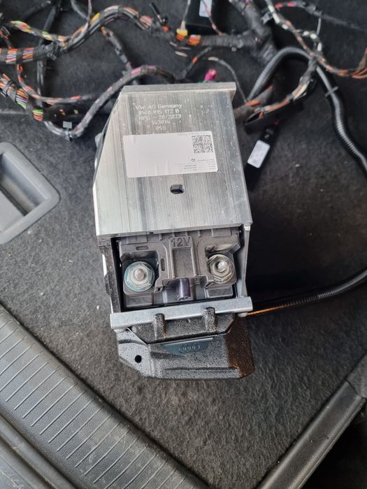 Baterie suplimentara mild hybrid audi a4 a5 a6 q5 8W0915172B