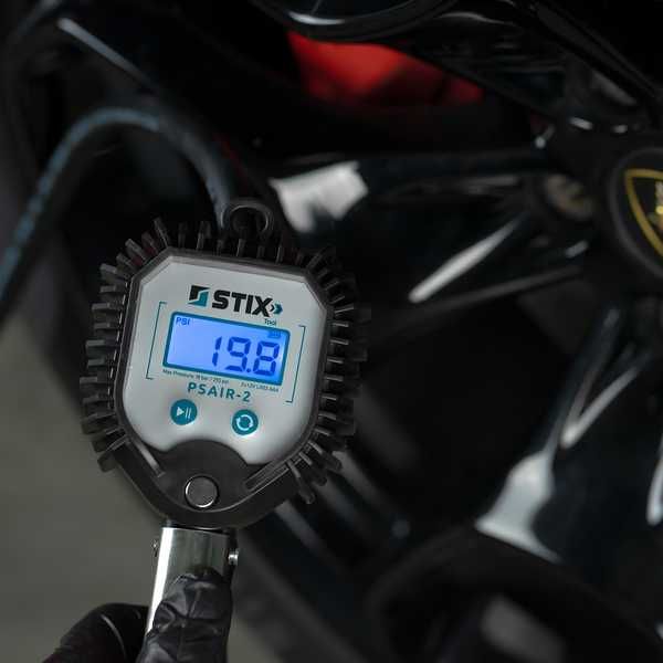 Пистолет за помпене на гуми с електронен манометър STIX