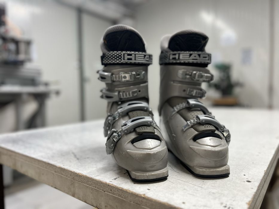 Продавам обувки за ски и сноуборд