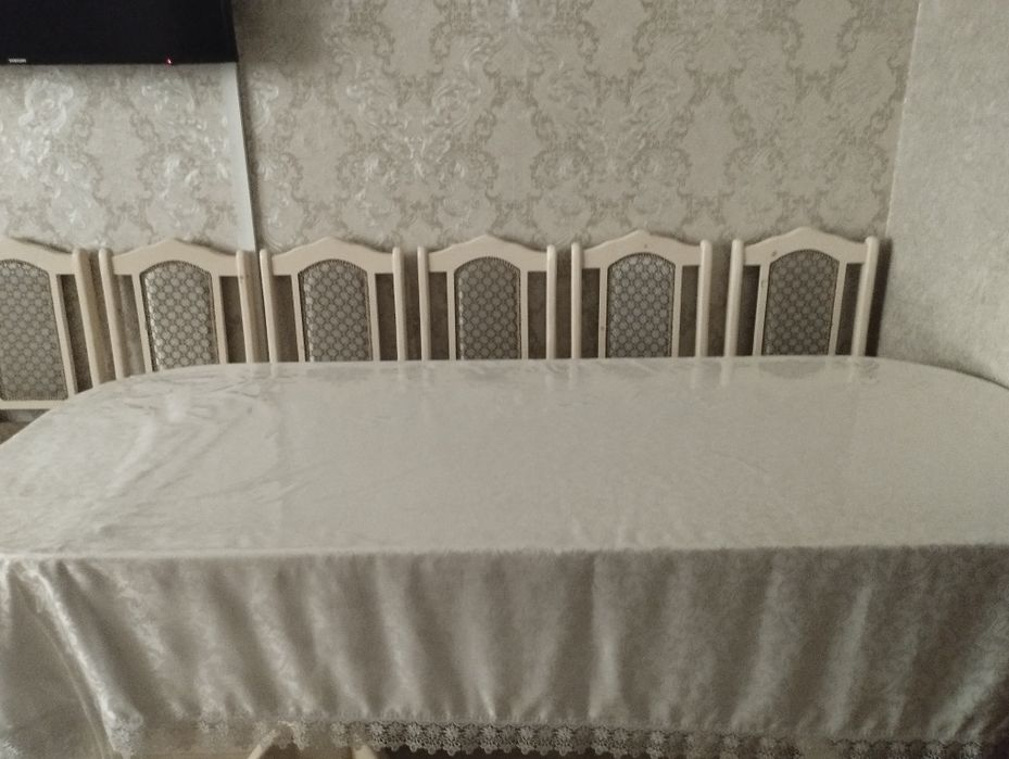 Продам стол со стульями
