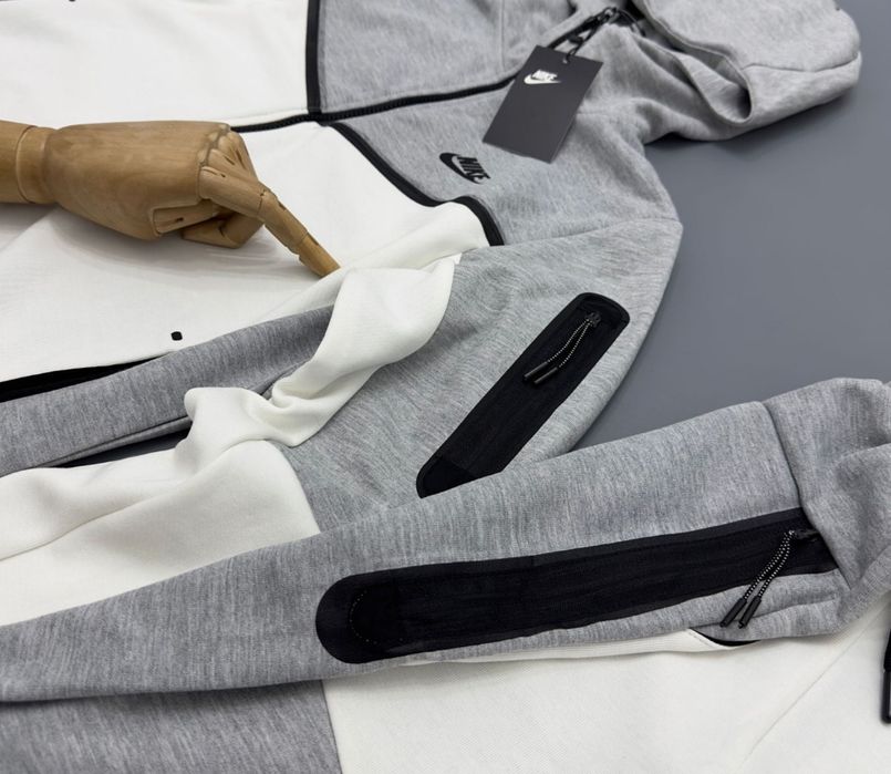 LICHIDARE STOC!! Compleu Pantaloni / Bluza Trening Nike Tech Fleece Marimi S-XXL Unisex