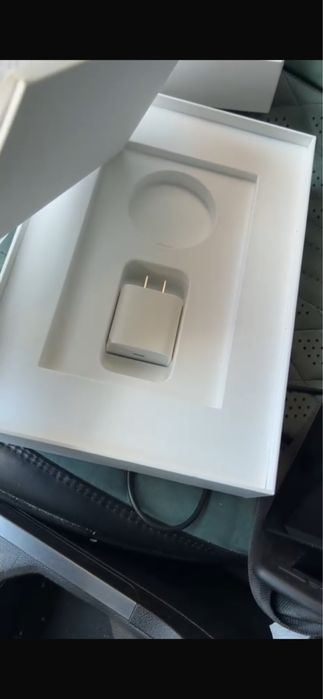 Продам IPad 9 срочно