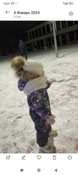 Продам детский комбинезон очень теплый.