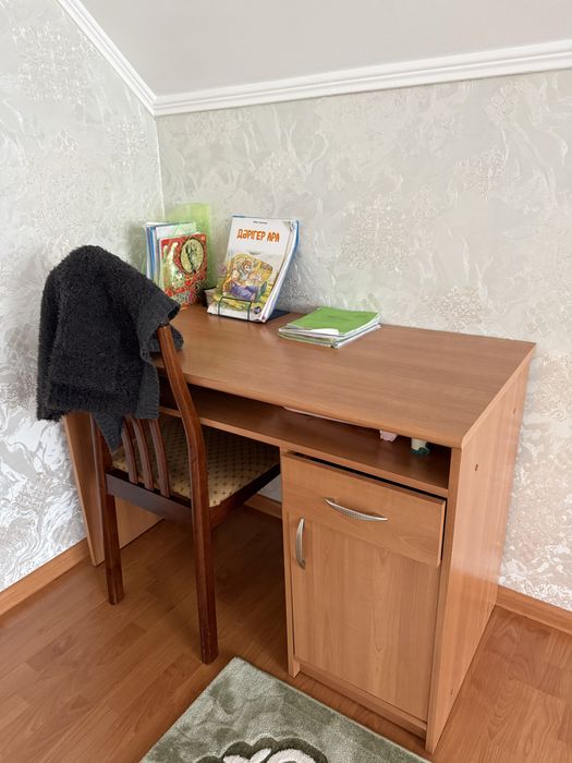 Продам диван, шкаф, компютерный стол