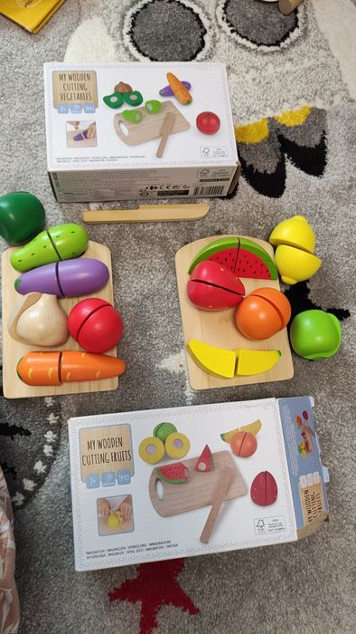 Set de bucatarie multicolor cu legume și fructe  din lemn, 27 accesorii