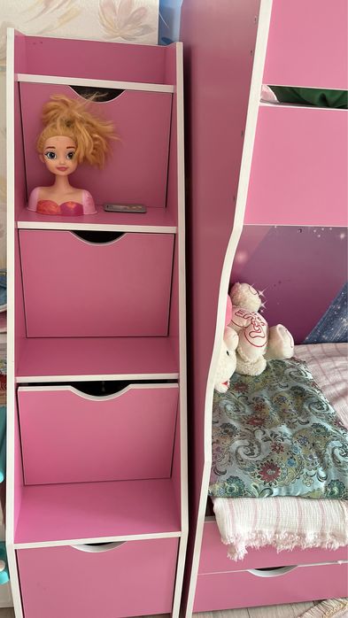 Двухьярусная детская кровать