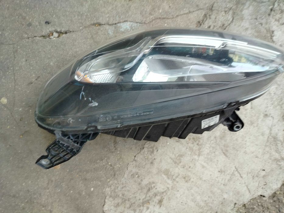 Оборудвана глава за ford b max 1000cc,100hp; 2013год.