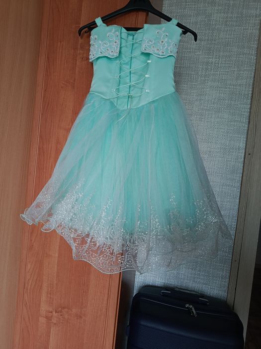 Платье на девочку 5-8 лет