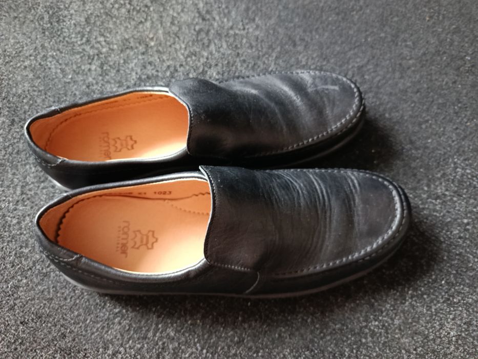 Продам мужские кожаные туфли