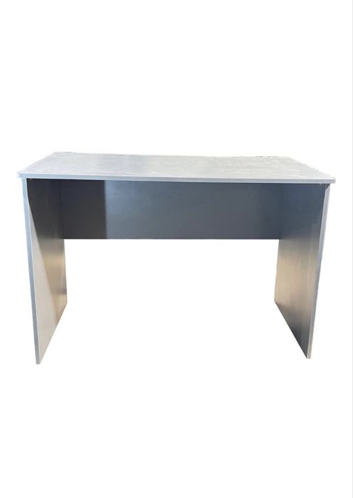 Продается компьютерный стол