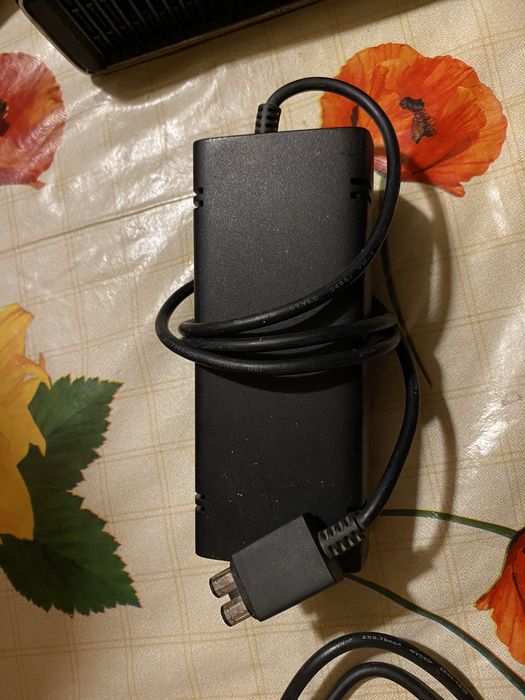 Vand xbox 360 urgent ‼️Negociabil