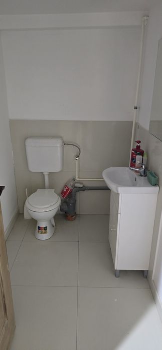 De inchiria t depozit 200 mp