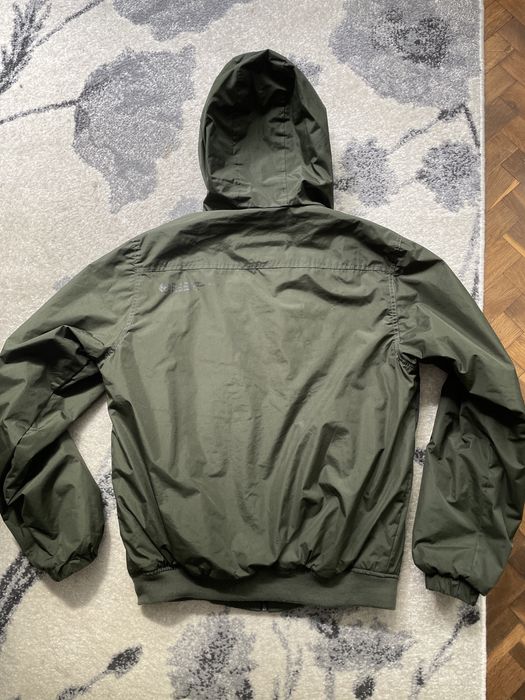 Яке Cropp M топло непромокаемо