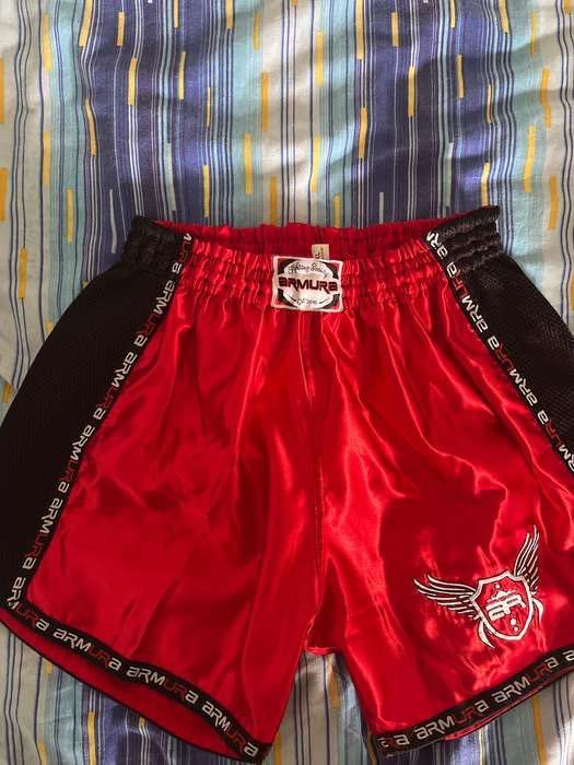 Vand ECHIPAMENT De Kickbox Nepurtat