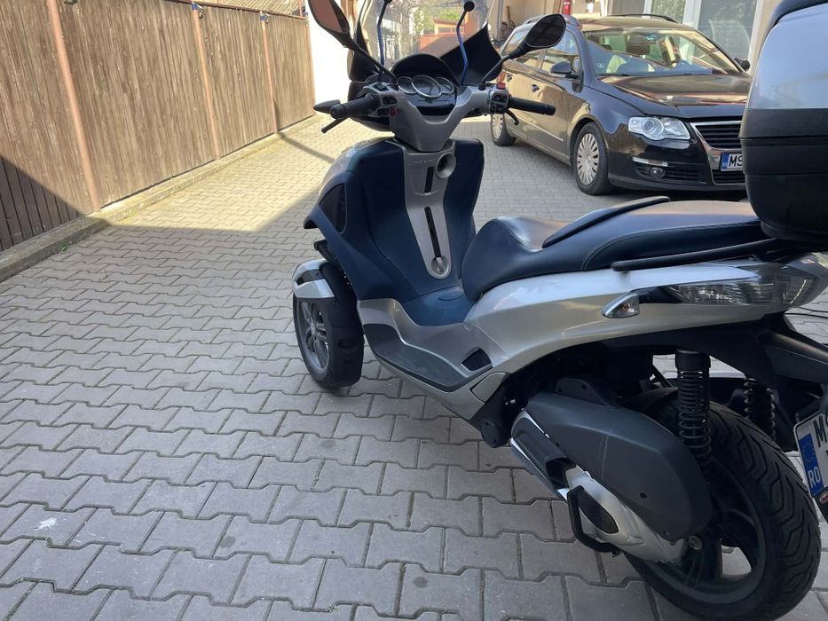 Piaggio MP3  300 LT