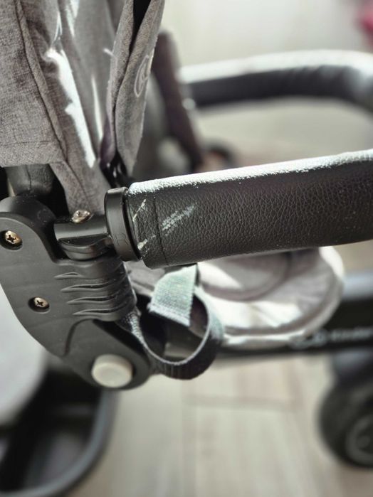 Tricicleta Kinderkraft 4in1 Easytwist