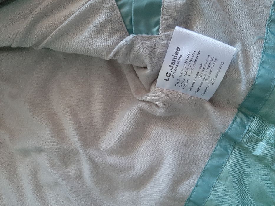 Продам на девочку, цвет бирюзовый