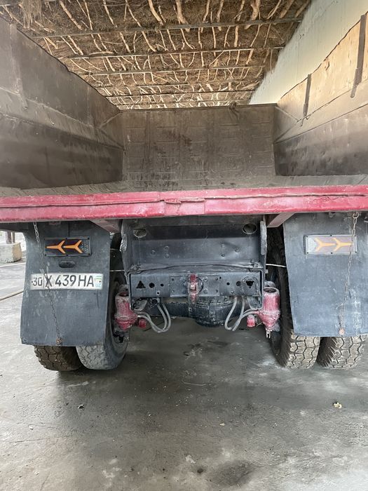 Kamaz sotiladi. 1989