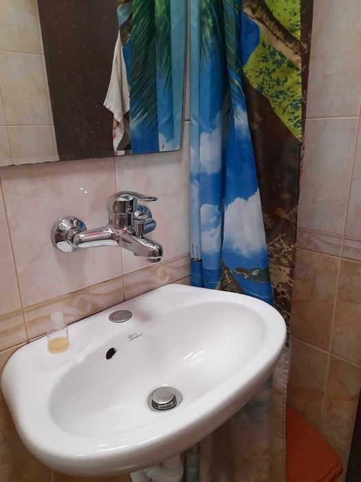 Дава се под наем Двустаен апартамент в Варна, Цветен квартал - 50 кв.м за 408 € - Снимка #11