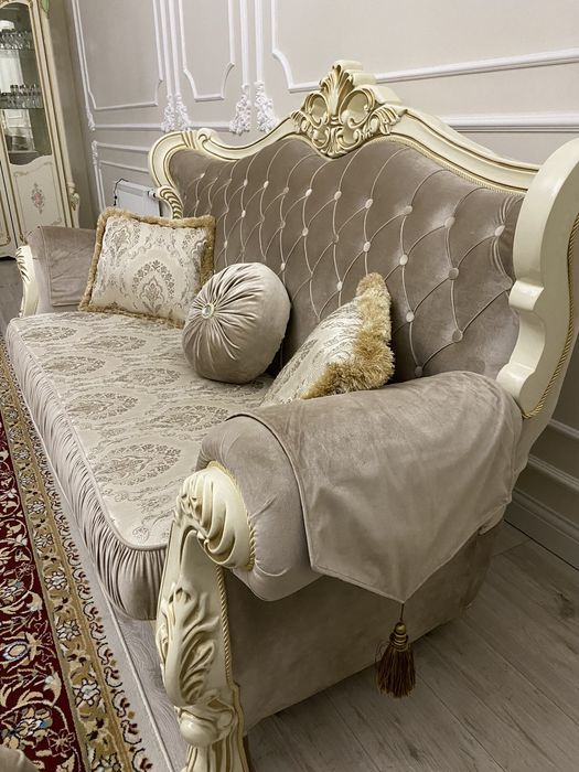 Диваны из дерева