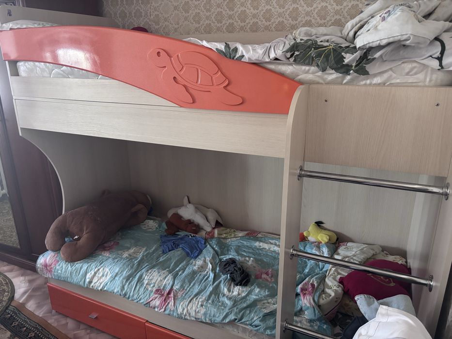 Двухяросный кровать