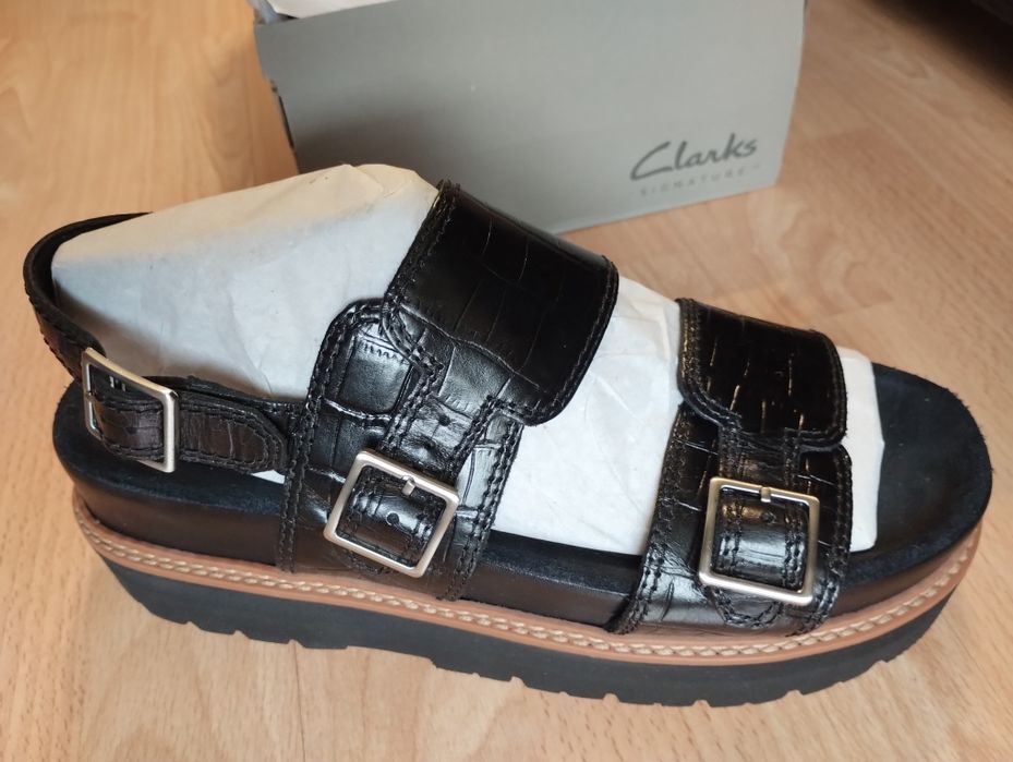 Нови дамски сандали Clarks 40
