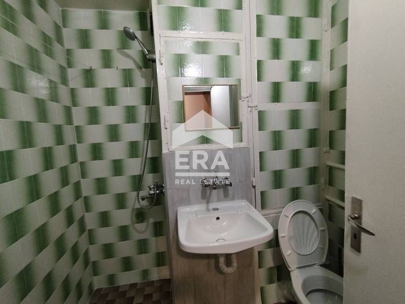 Тристаен апартамент под наем