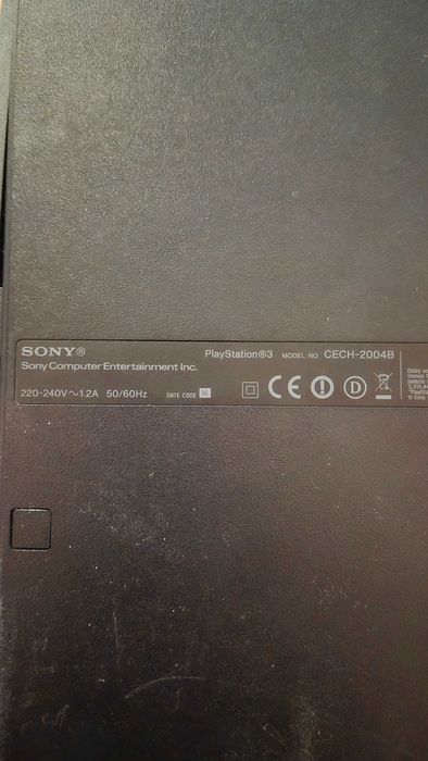 PS3 Slim 320 GB конзола