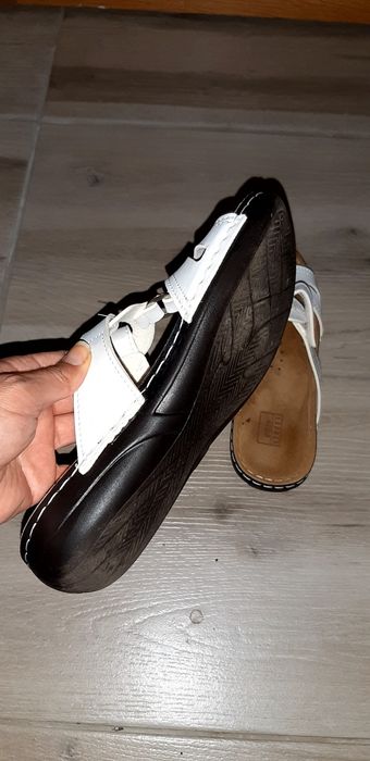 Нови чехли от DEICHMANN