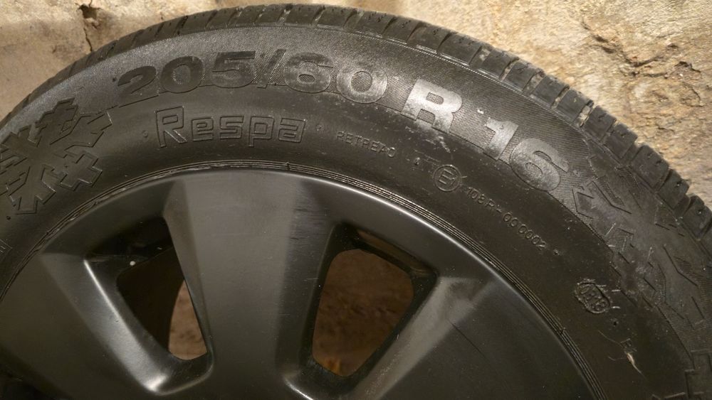 Vând Jante Oroginale Audi, cauciucuri iarnă 205/60  R 16