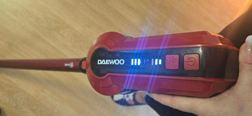 Aspirator vertical Daewoo Garantie pana in 13 Sep 2026