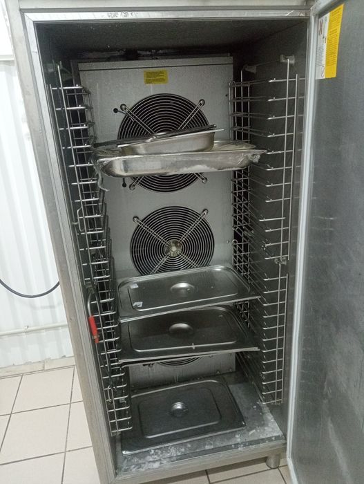 Ремонт промышленных холодильников.