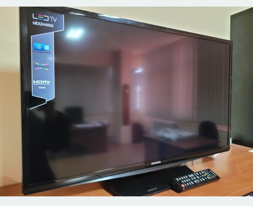 Samsung 82cm led