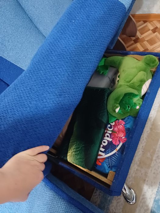 Продам диван+2 кресло