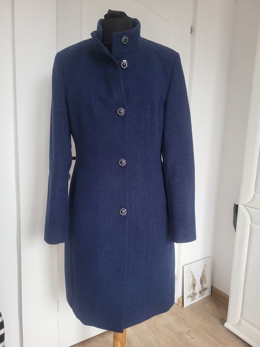 Palton,   fabricație  Sentierri,  albastru, mărimea 38-40.