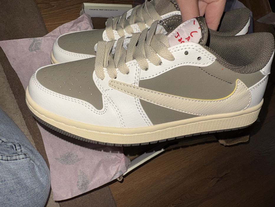 Nike Jordan X Travis Scott