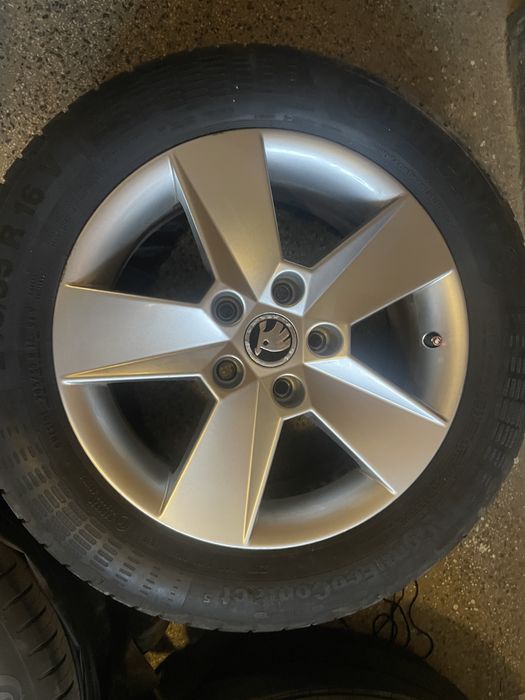 Комплект Джанти Шкода 16"  J 6 1/2 ET46 с гуми