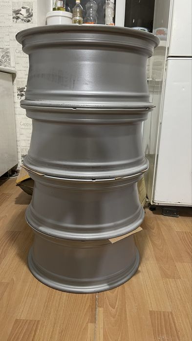 Продам новые диски 17