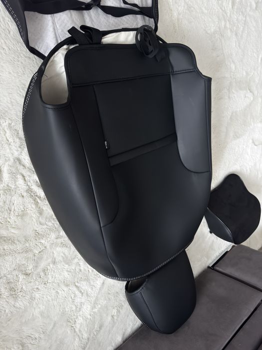 Продам чехлы на автомобиль